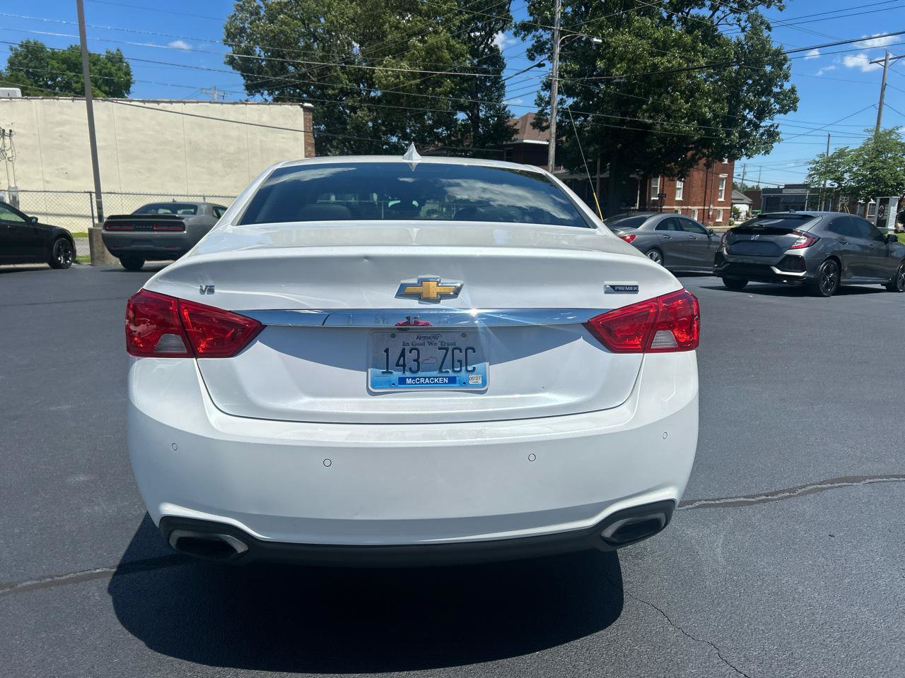 Used 2017 Chevrolet Impala Premier w/ Enhanced Convenience Package FWD image 6