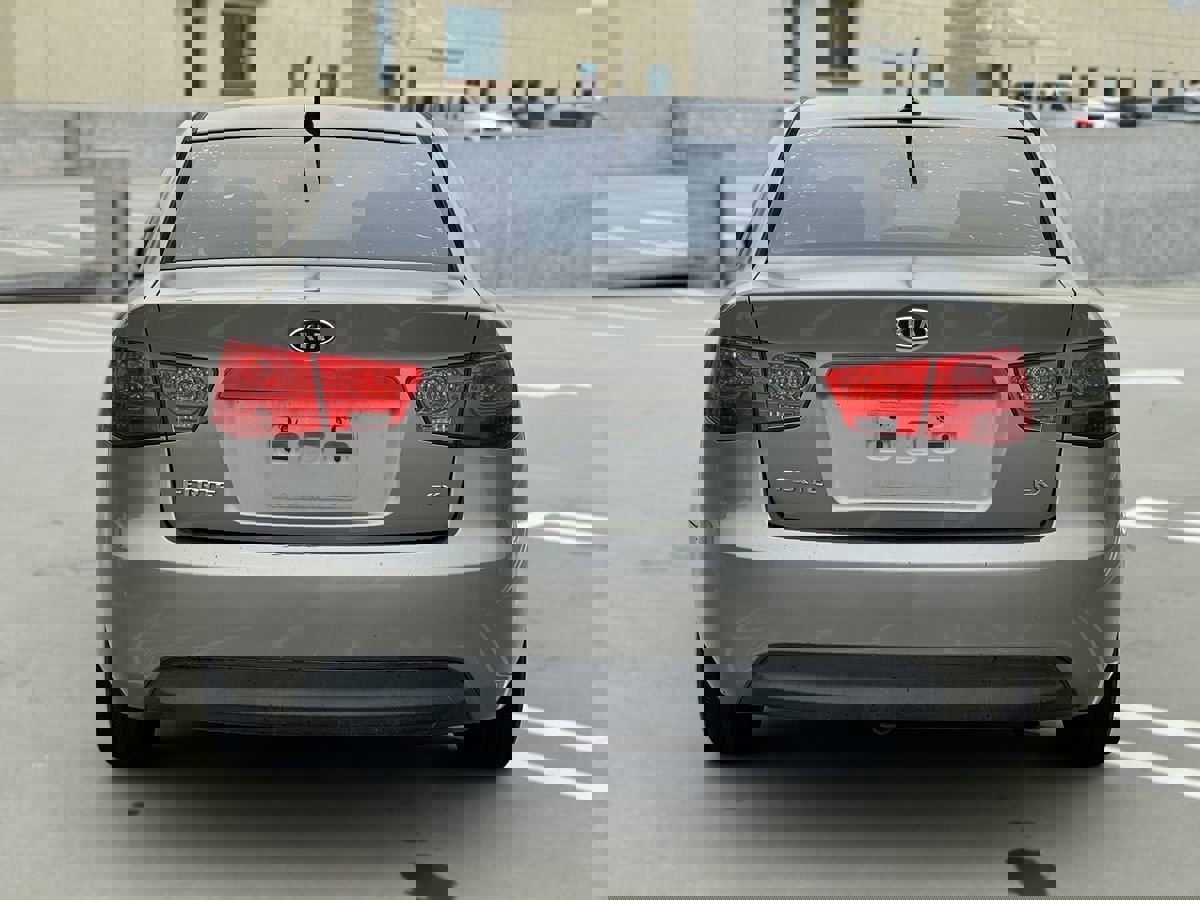 Used 2012 Kia Forte EX image 12