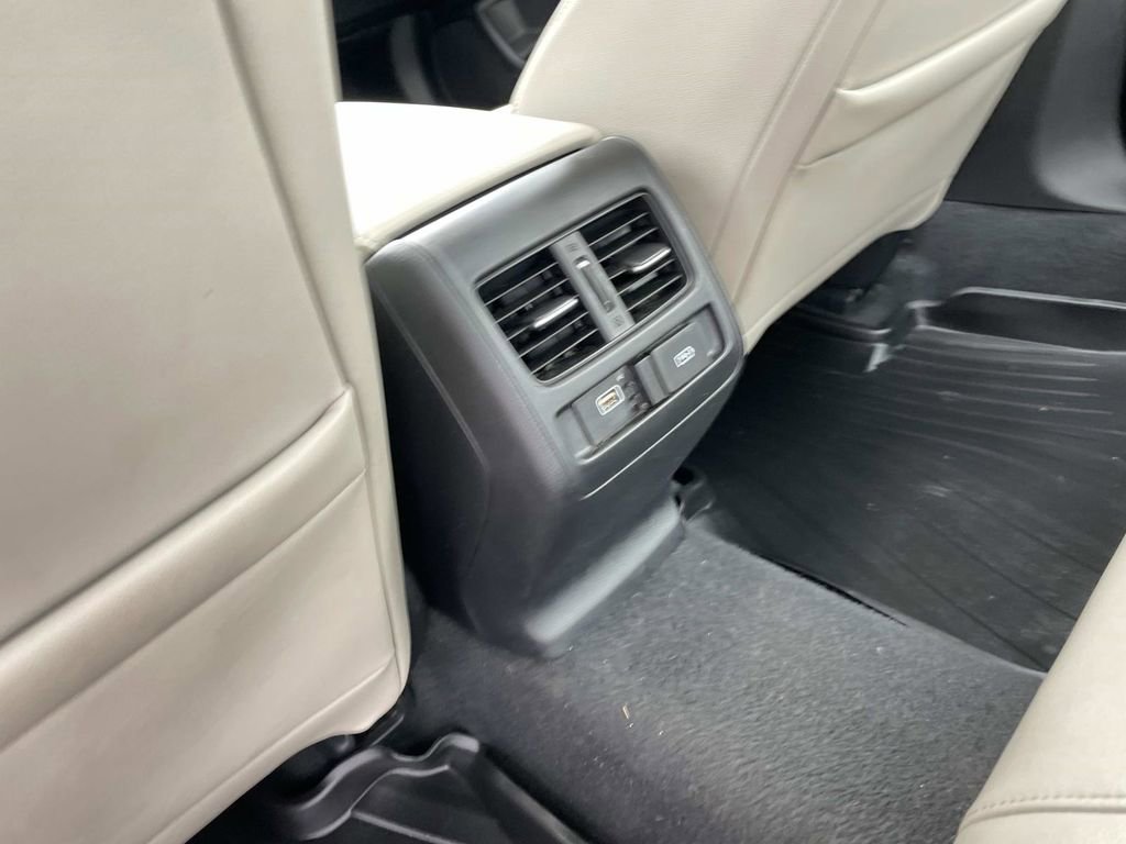 Used 2022 Honda Accord Touring image 13