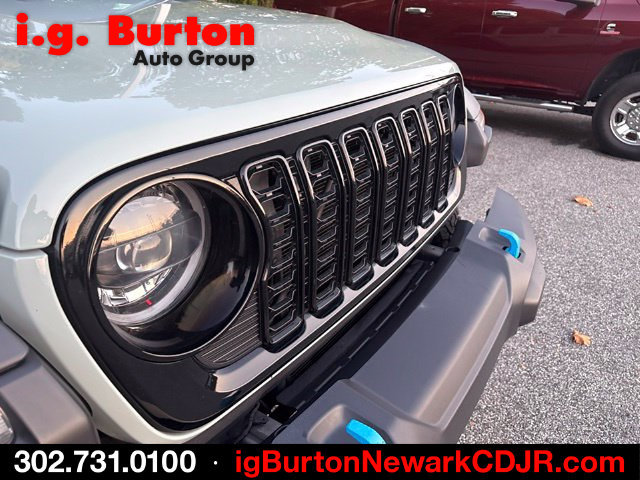 Used 2024 Jeep Wrangler Unlimited AWD/4WD image 7