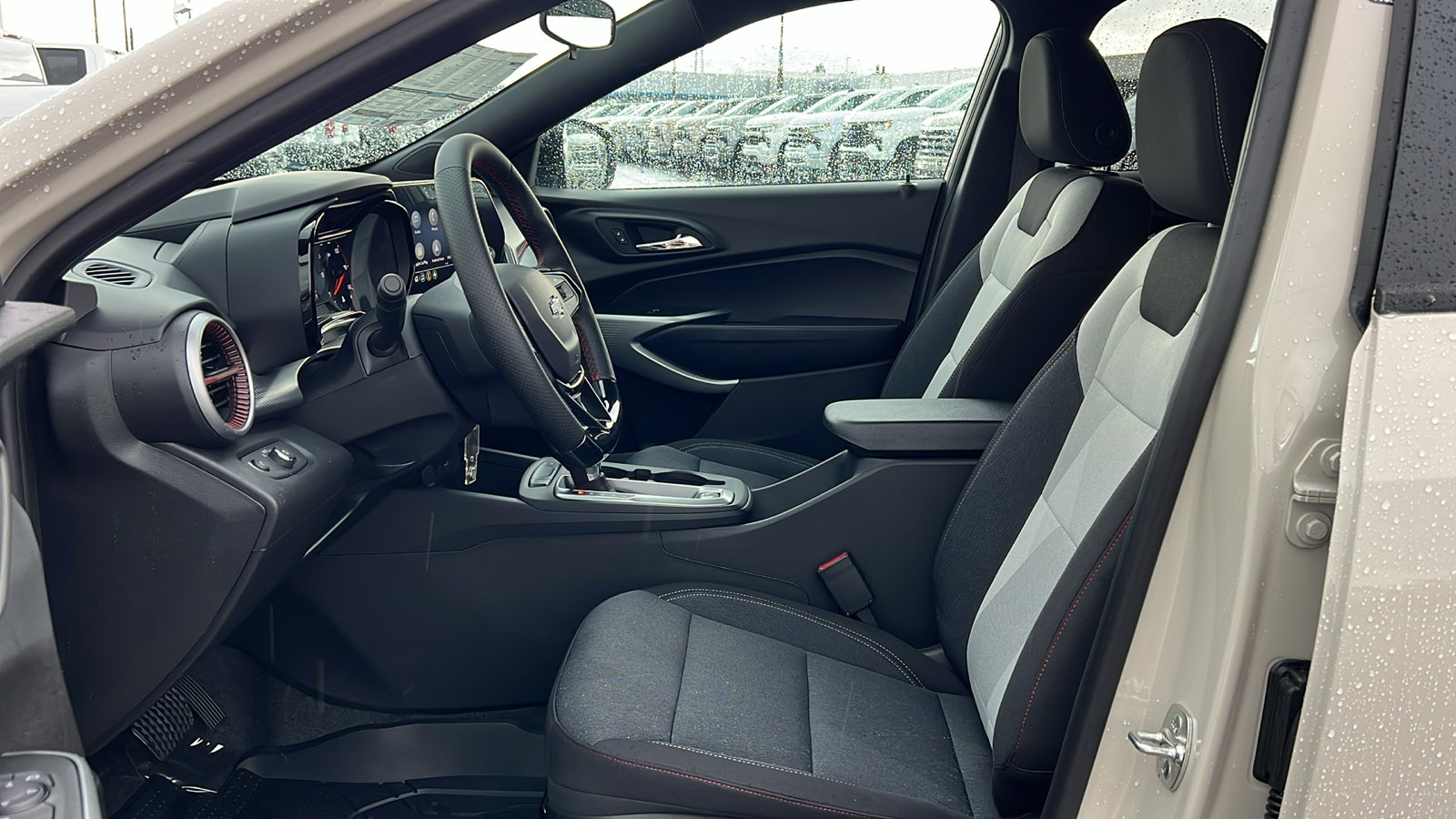 New 2026 Chevrolet Trax RS w/ Sunroof Package FWD image 28