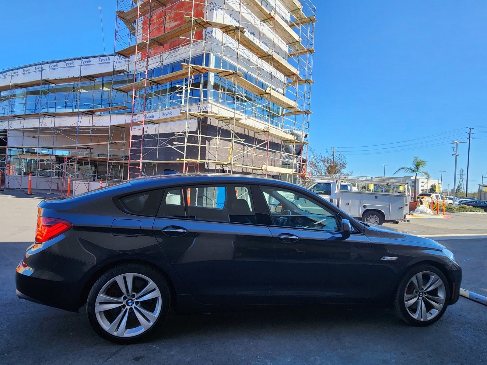 Used 2011 BMW 550i Gran Turismo image 8