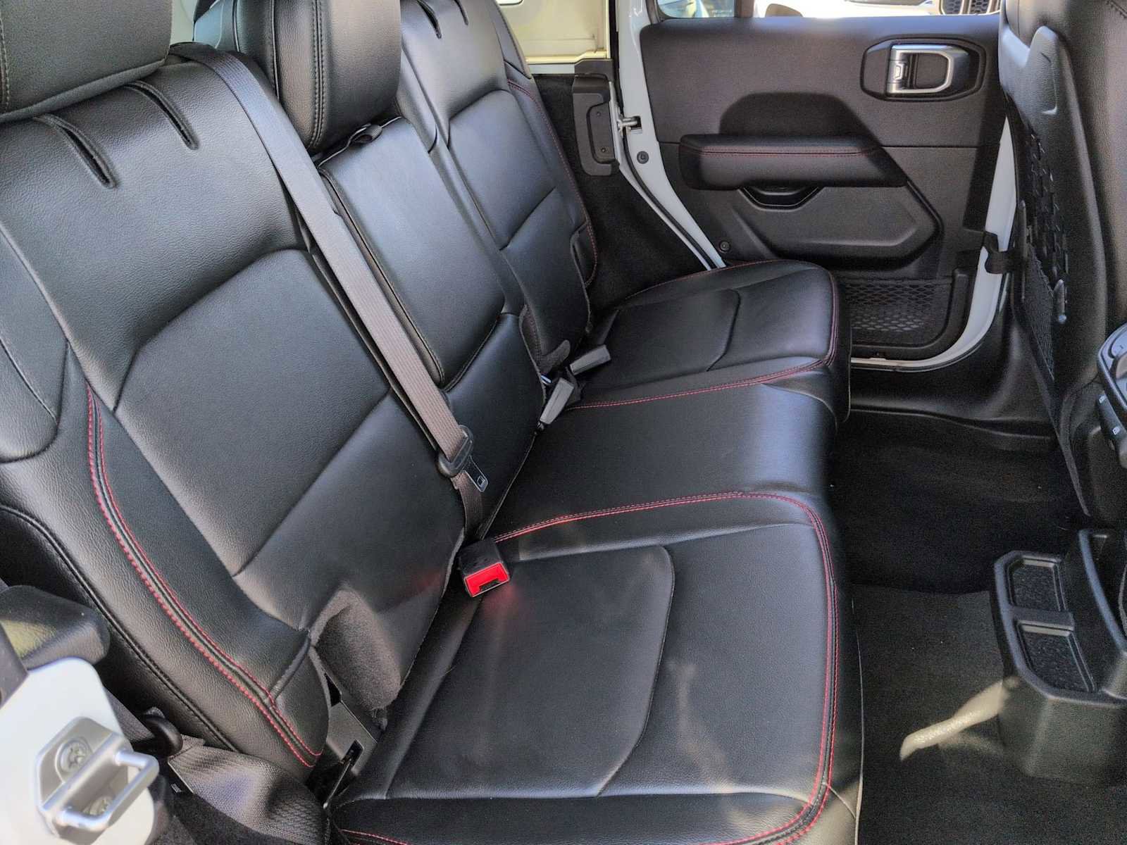 Used 2022 Jeep Wrangler Unlimited Rubicon w/ Steel Bumper Group image 21