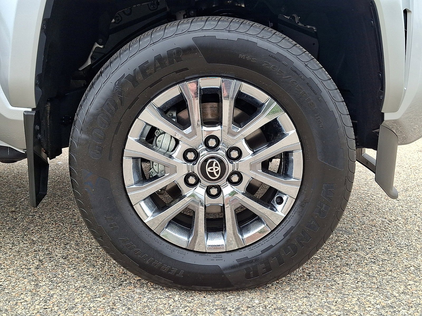 Certified 2025 Toyota Tacoma Limited AWD/4WD image 8