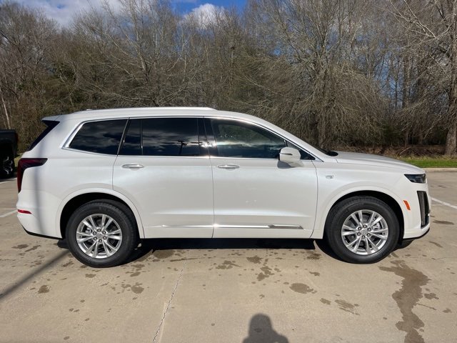 New 2025 Cadillac XT6 Luxury image 10
