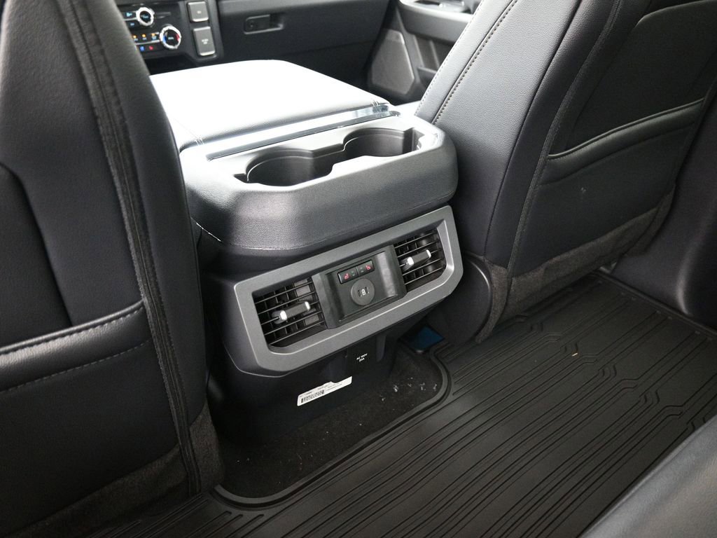 New 2026 Ford F250 Lariat w/ Black Appearance Package image 26
