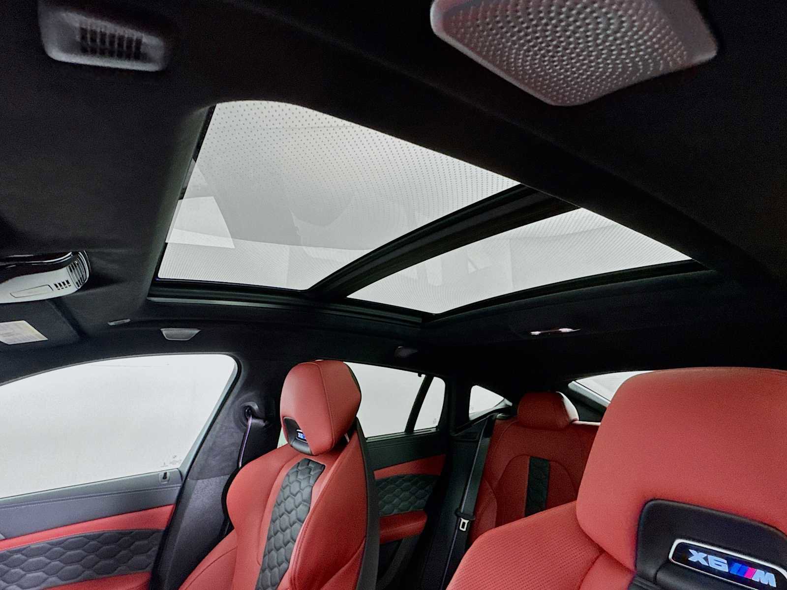 Used 2026 BMW X6 M Competition w/ Executive Package image 13