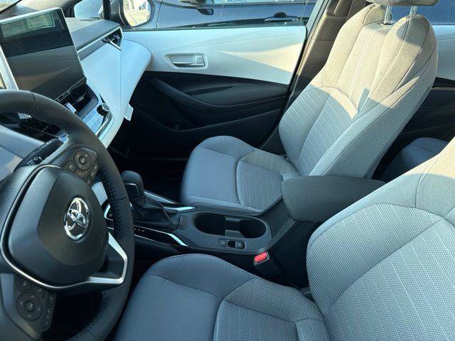 Certified 2026 Toyota Corolla SE w/ SE Package FWD image 3