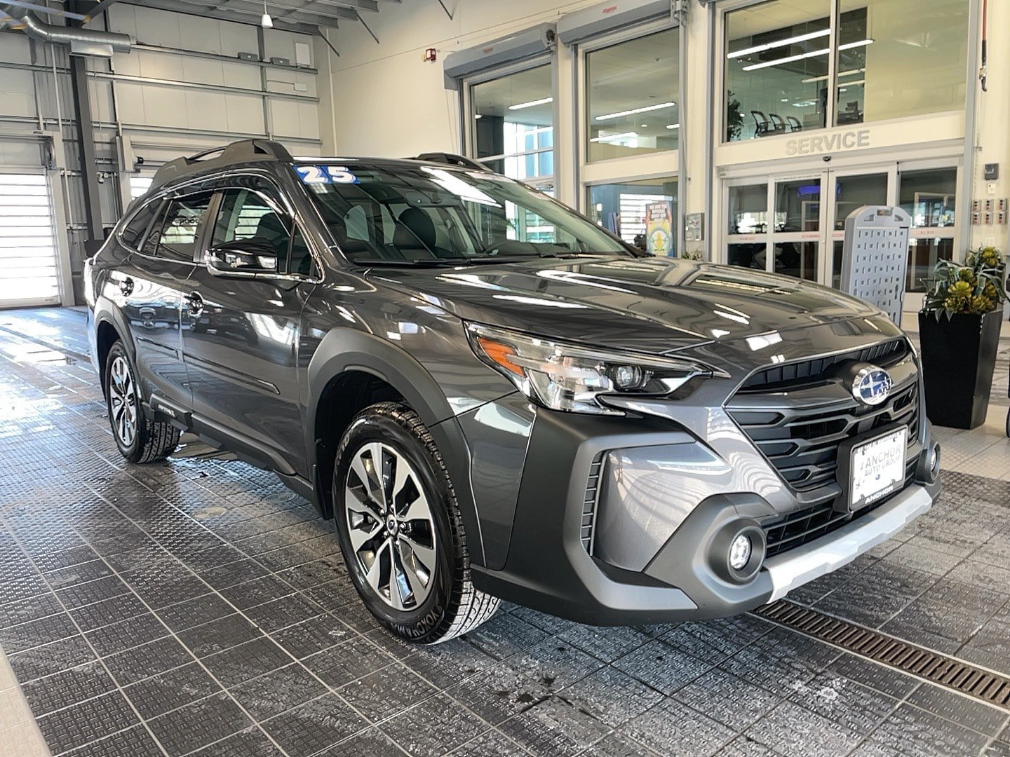 Used 2025 Subaru Outback Limited AWD/4WD image 1