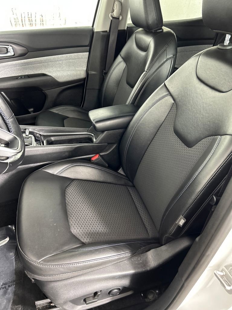 Used 2022 Jeep Compass Latitude w/ Convenience Group image 12