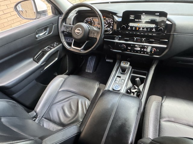 Used 2023 Nissan Pathfinder SL AWD/4WD image 31