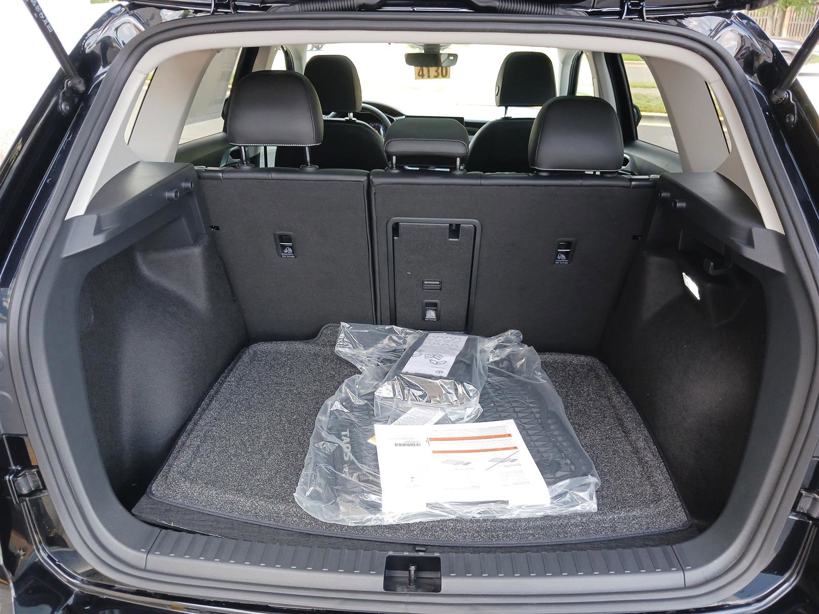 New 2025 Volkswagen Taos SEL image 29