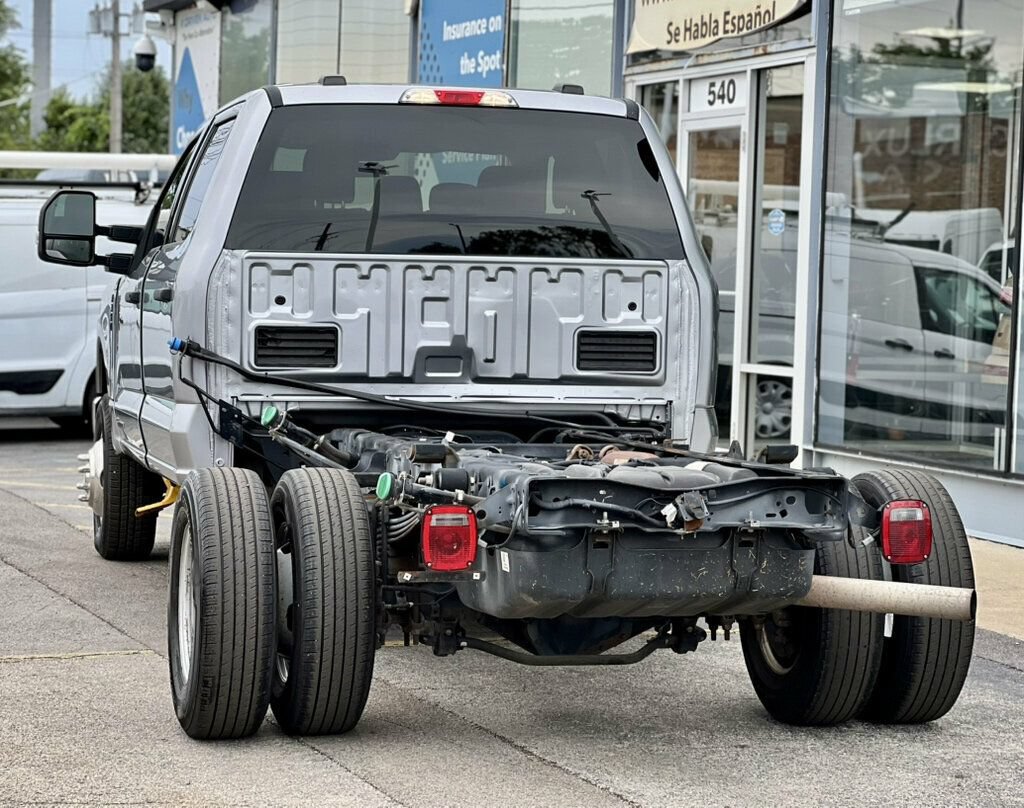 Used 2023 Ford F350 XLT AWD/4WD image 3