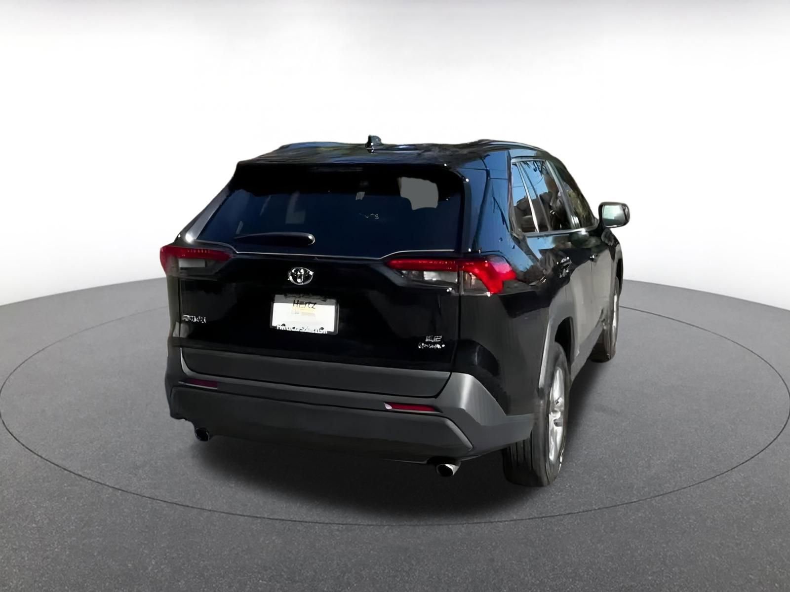 Used 2025 Toyota RAV4 LE image 12