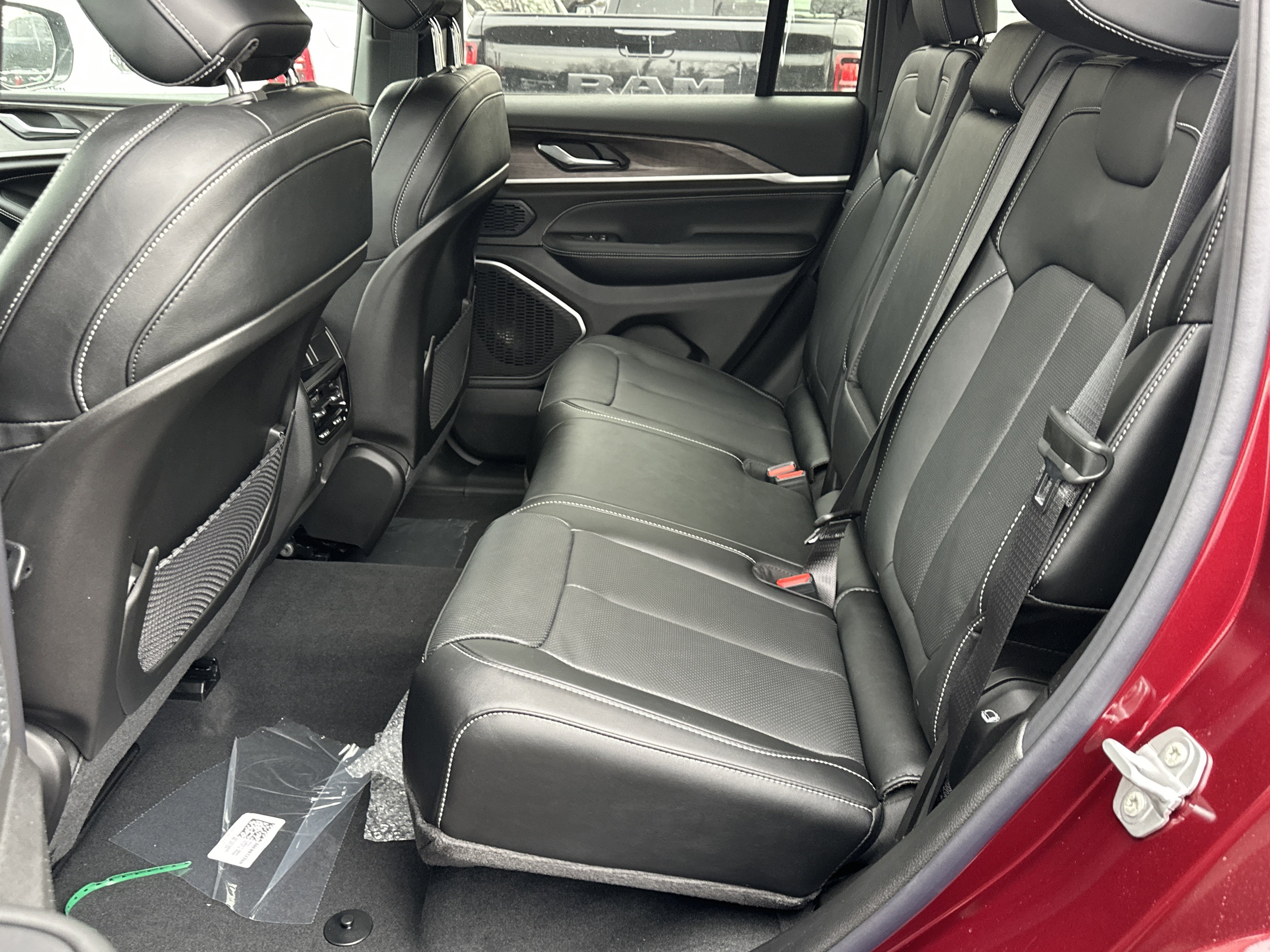 New 2026 Jeep Grand Cherokee Limited Reserve image 30