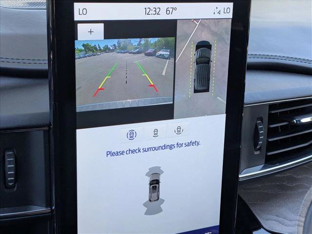 Used 2023 Ford Explorer Platinum w/ Technology Package image 13