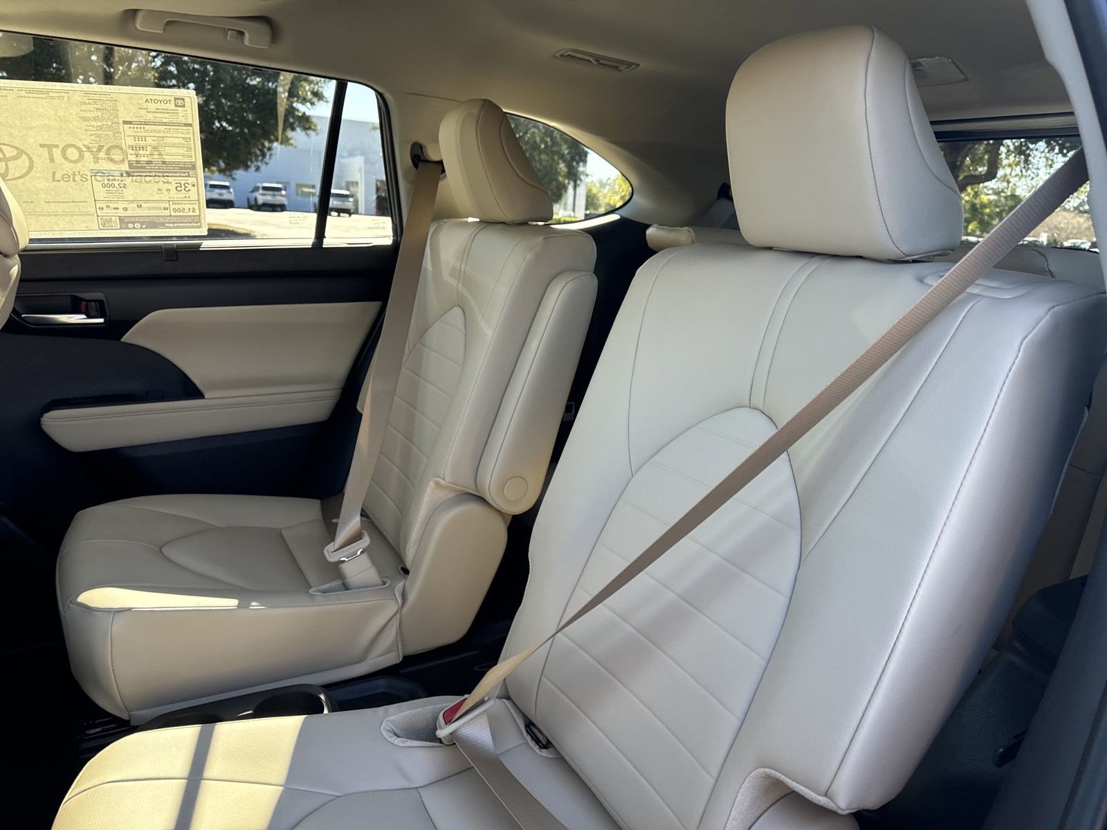 New 2025 Toyota Highlander XLE AWD/4WD image 25
