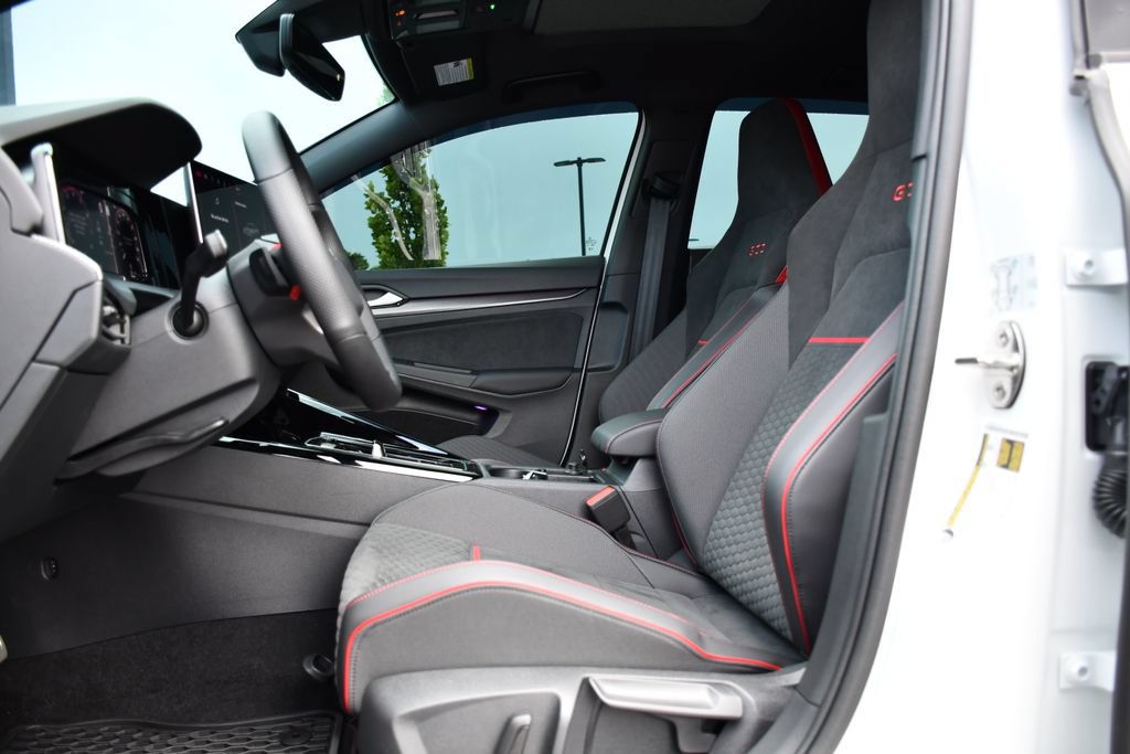 Used 2025 Volkswagen GTI SE FWD image 25