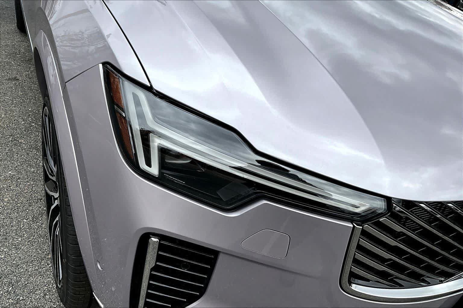 New 2026 Volvo XC90 B6 Plus w/ Protection Package Premier AWD/4WD image 15