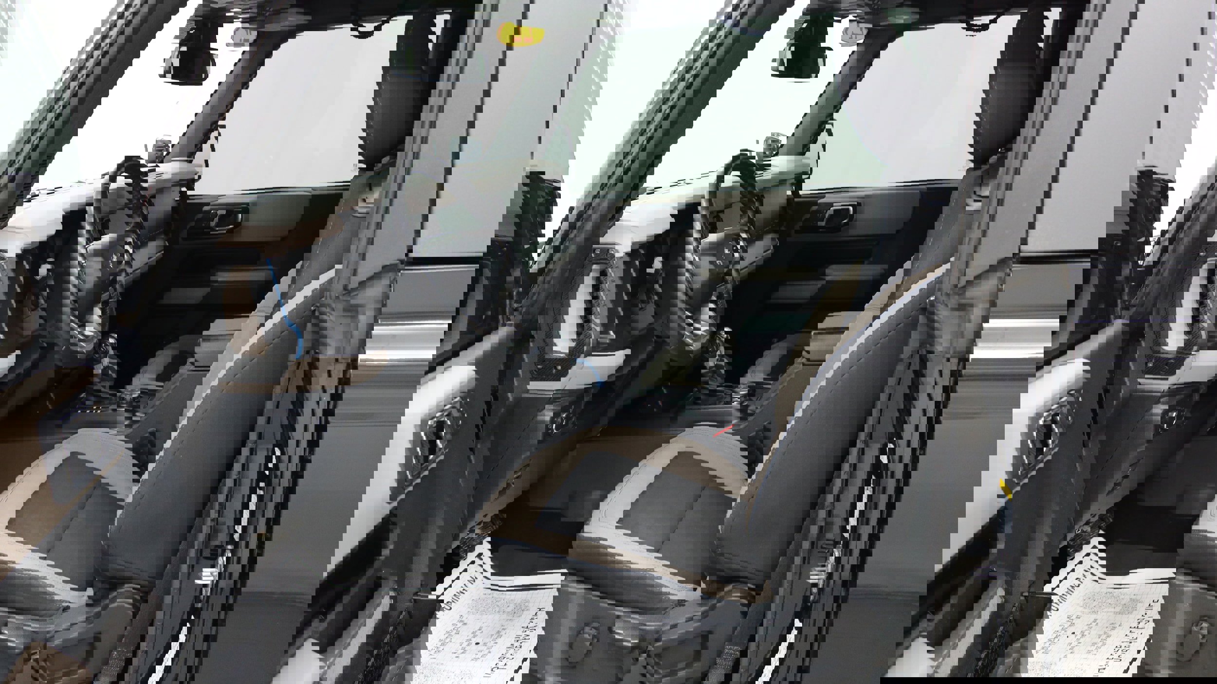 Used 2022 Ford Bronco Wildtrak image 2