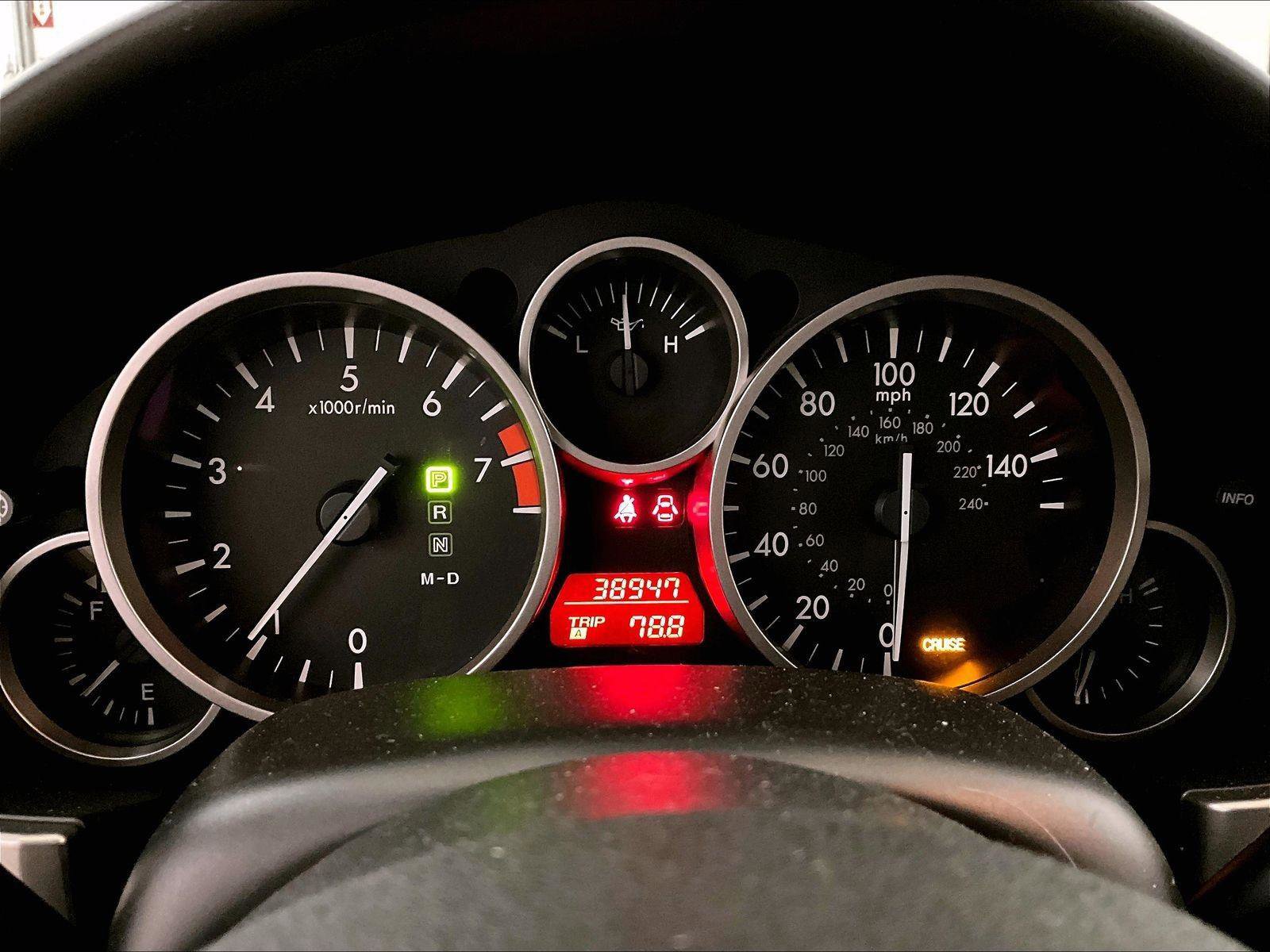 Used 2010 MAZDA MX-5 Miata Touring RWD image 19