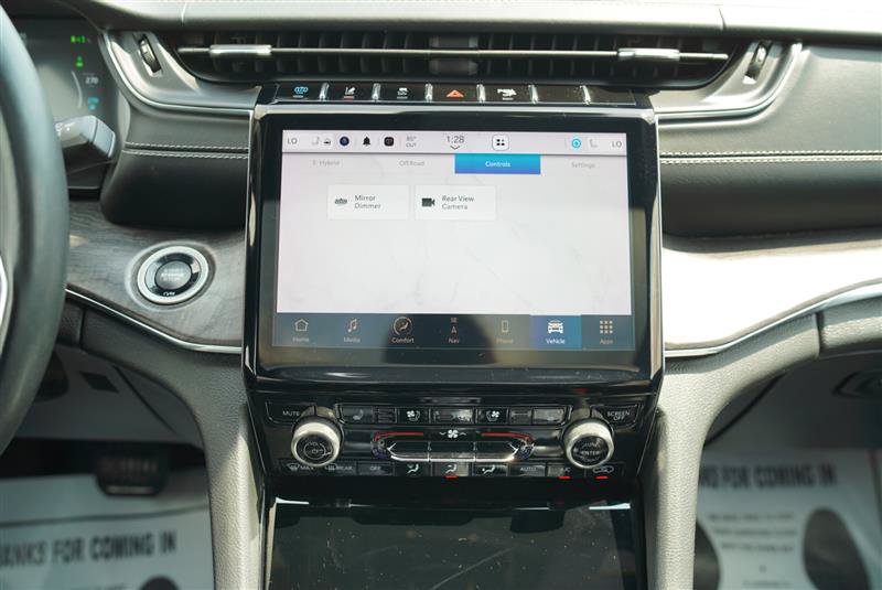 Used 2023 Jeep Grand Cherokee Overland AWD/4WD image 78