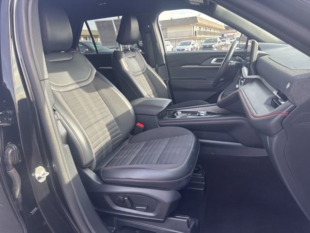 Used 2025 Ford Explorer ST-Line w/ ST-Line Street Pack image 20