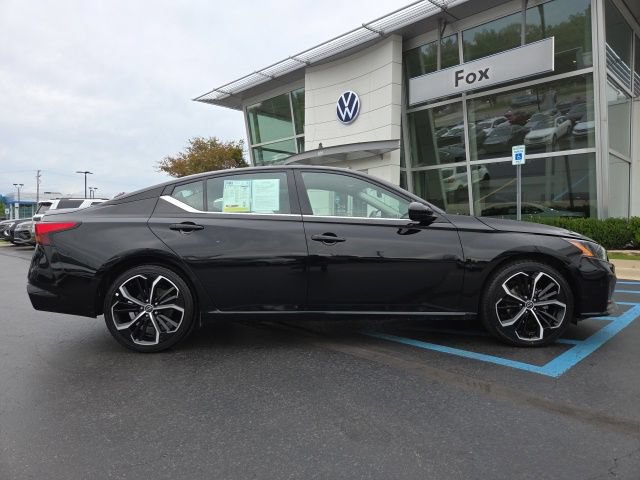 Used 2024 Nissan Altima 2.5 SR FWD image 8