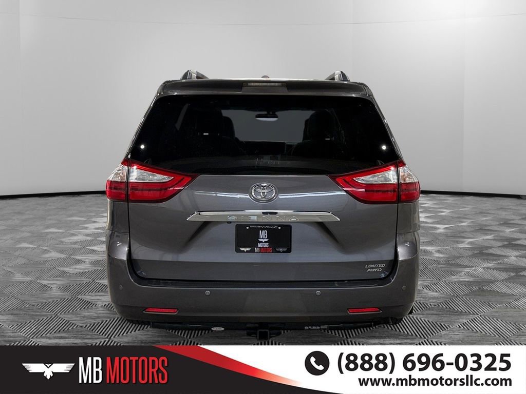 Used 2017 Toyota Sienna Limited AWD/4WD image 4