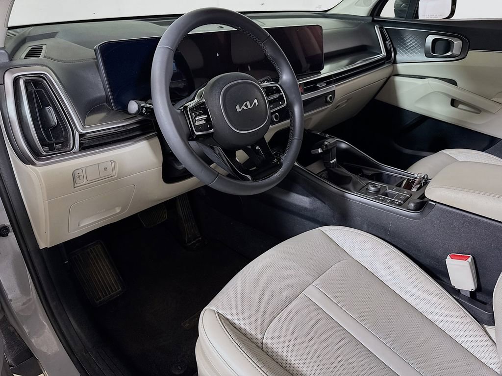 Used 2024 Kia Sorento S w/ Panoramic Sunroof Package image 7