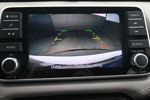 Used 2020 Nissan Versa SV FWD image 29