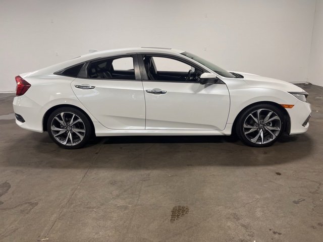 Used 2019 Honda Civic Touring image 2