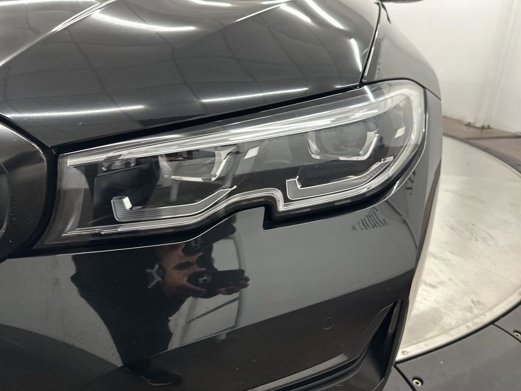 Used 2022 BMW 330i Sedan w/ Premium Package image 30