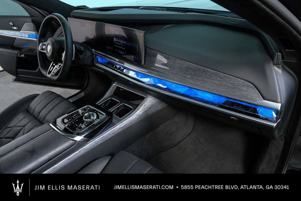 Used 2023 BMW 760i xDrive AWD/4WD image 22