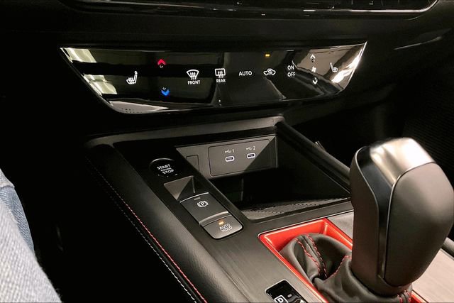 New 2025 Nissan Kicks SR w/ SR Premium Package image 27