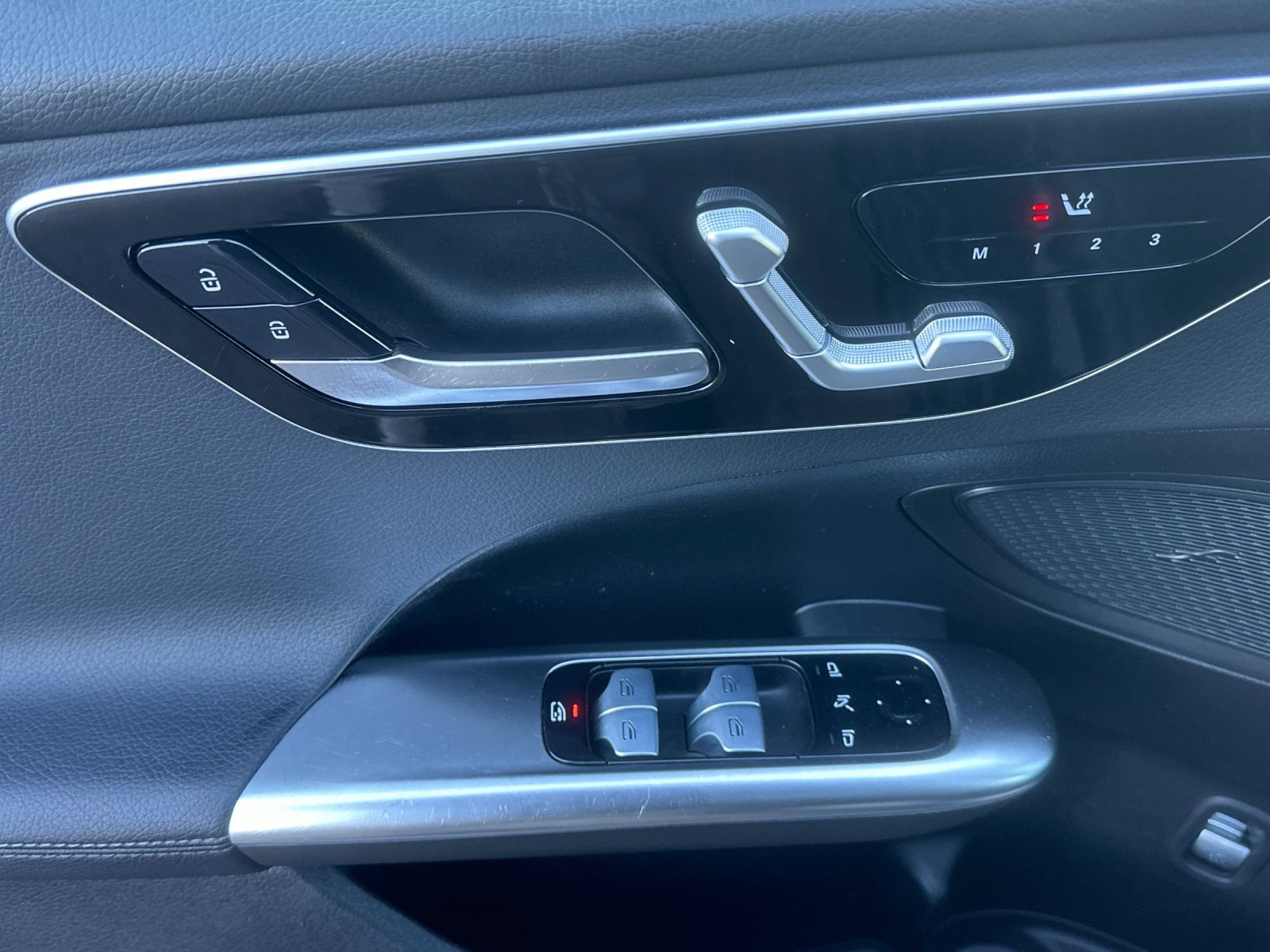 Used 2022 Mercedes-Benz C 300 Sedan image 11