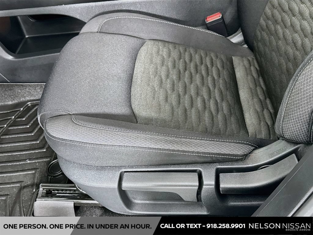 Used 2022 Nissan Pathfinder S FWD image 18
