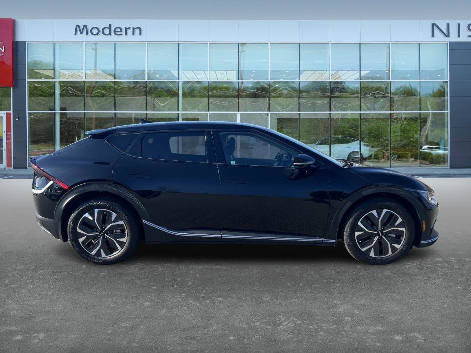 Used 2024 Kia EV6 Light image 4