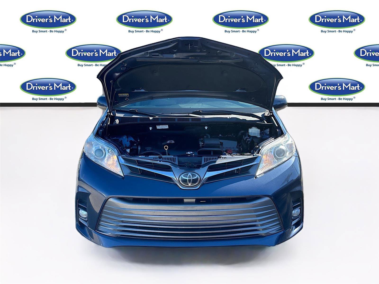 Used 2020 Toyota Sienna XLE image 35