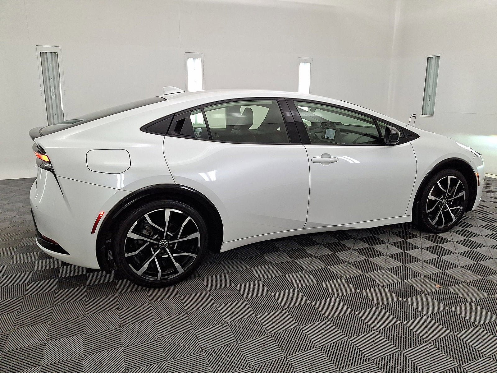 Used 2023 Toyota Prius Prime XSE image 26