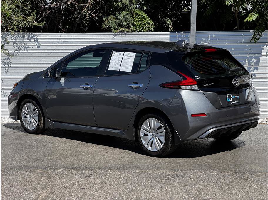 Used 2025 Nissan Leaf S FWD image 10