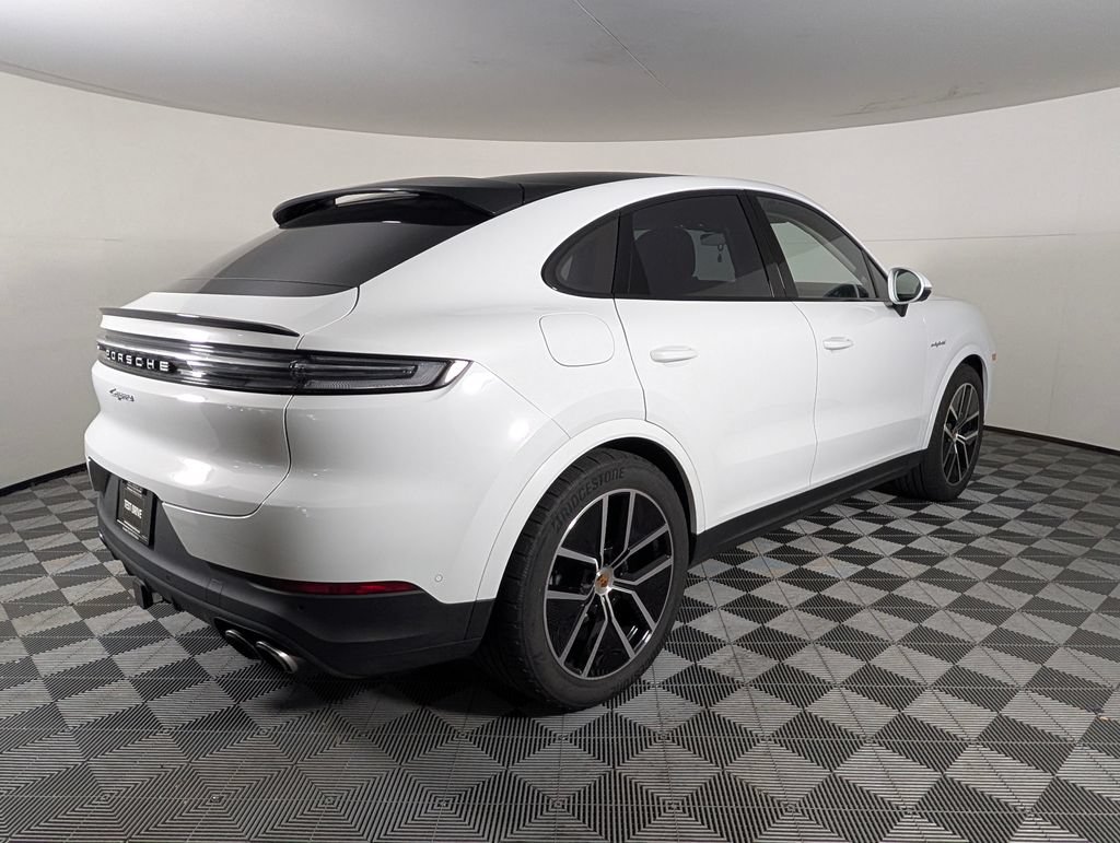 Used 2026 Porsche Cayenne E-Hybrid Coupe AWD/4WD image 7