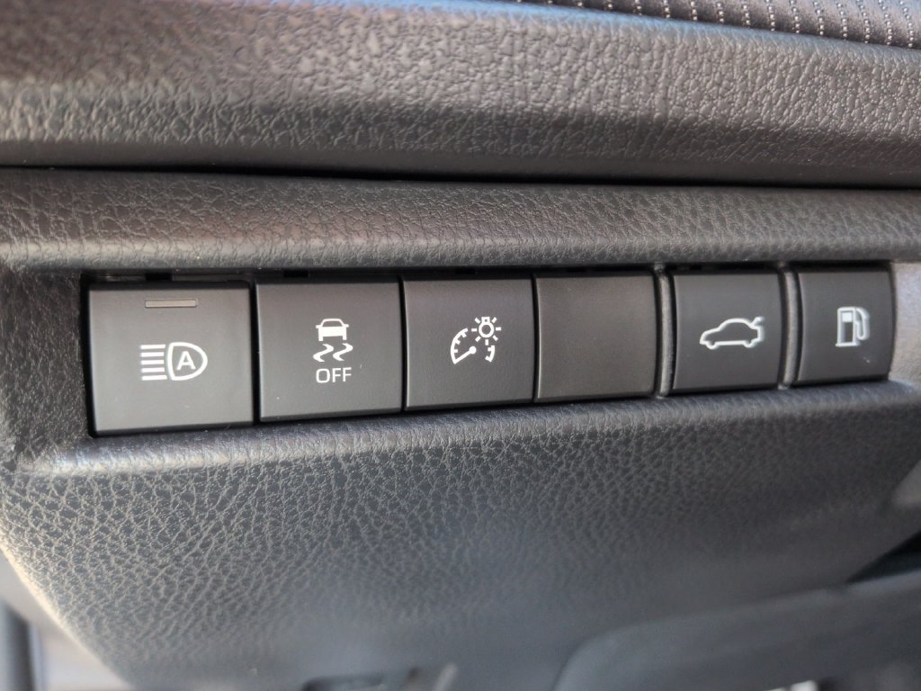 Used 2025 Toyota Camry SE FWD image 23