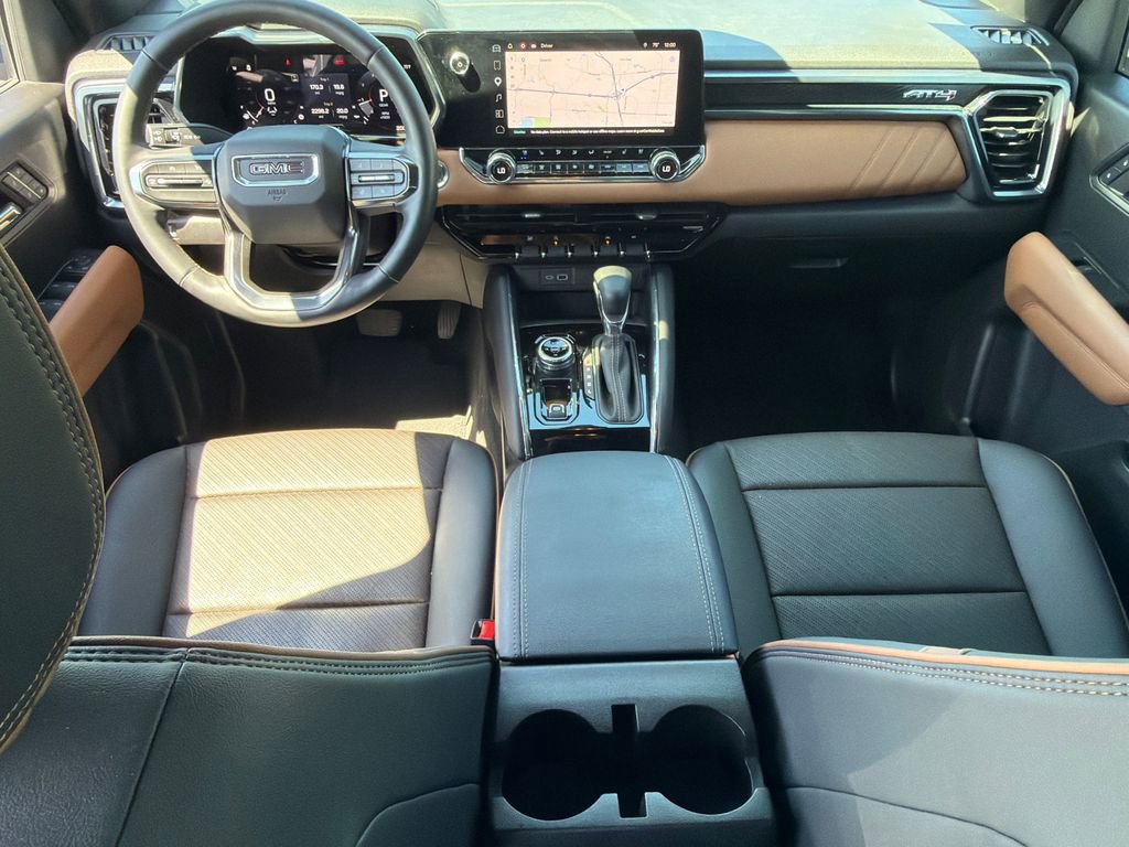 Used 2024 GMC Canyon AT4 w/ AT4 Premium Package AWD/4WD image 14