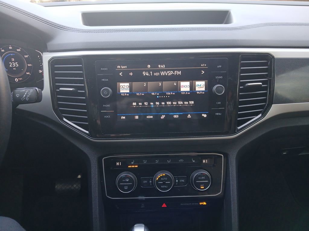 Used 2023 Volkswagen Atlas Cross Sport SE image 19