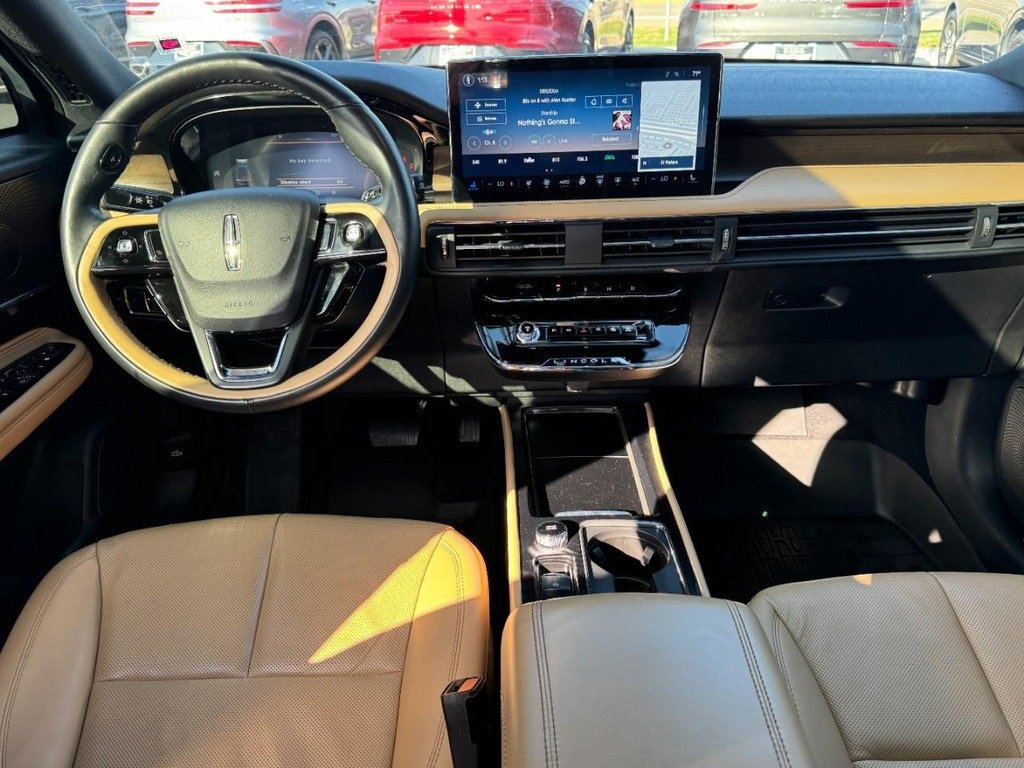 Used 2023 Lincoln Corsair Reserve w/ Equipment Group 201A image 12