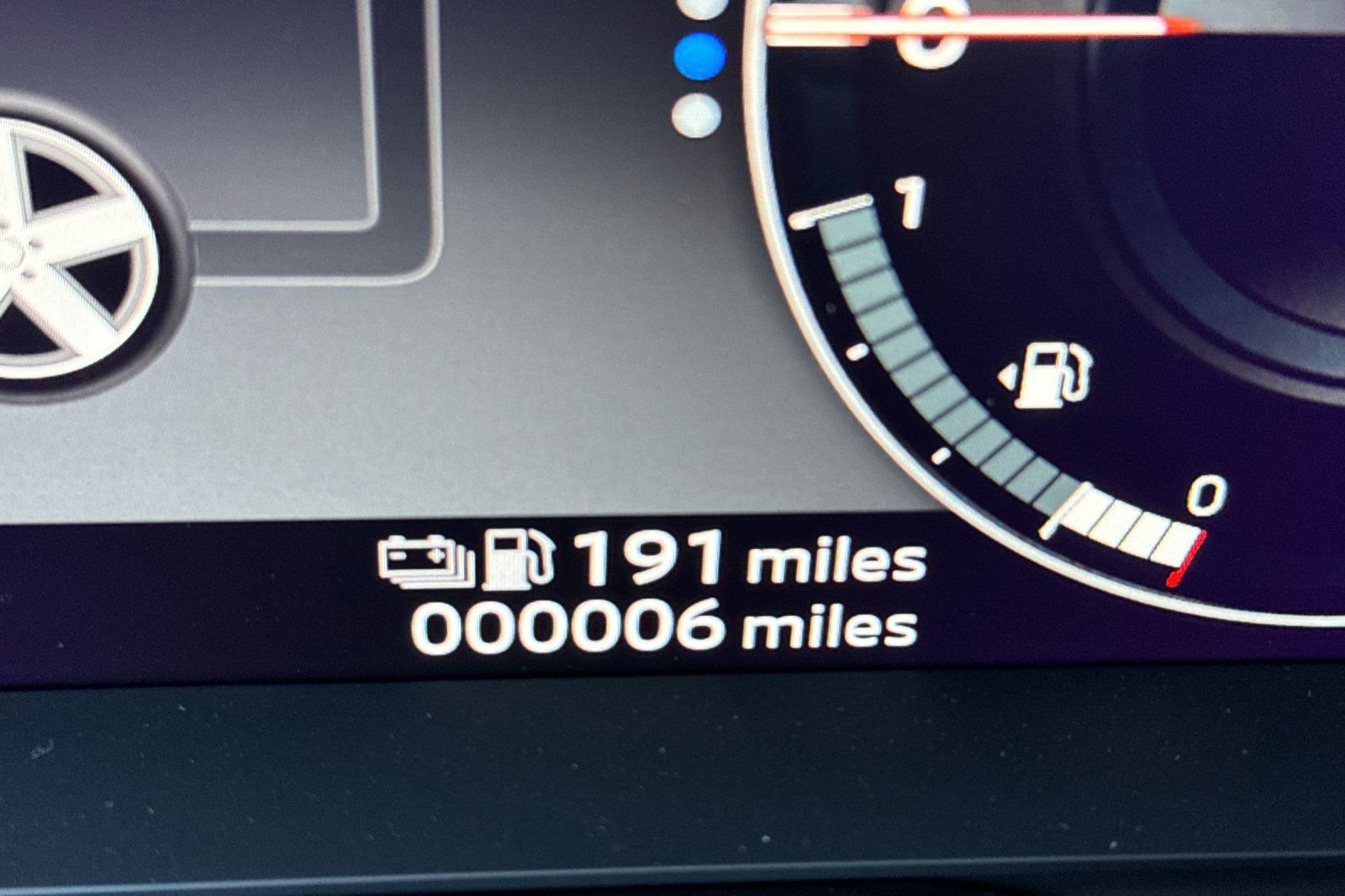 New 2025 Mitsubishi Outlander SEL image 24