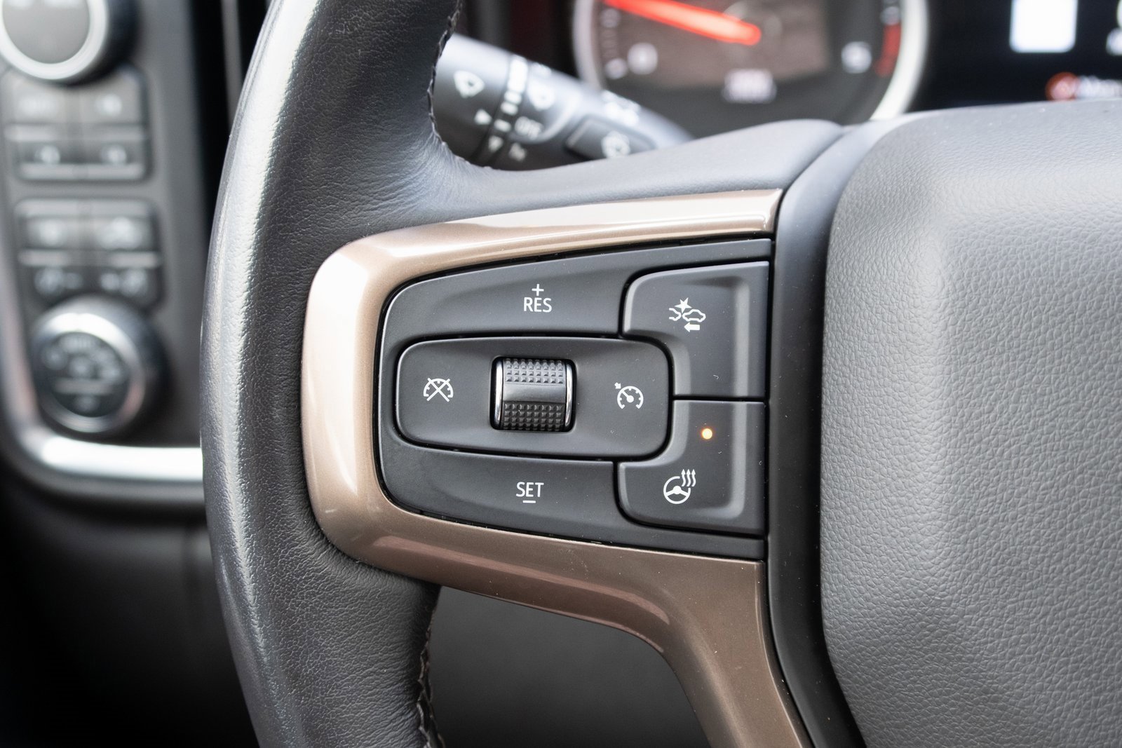 Used 2020 Chevrolet Silverado 3500 High Country w/ Technology Package image 7