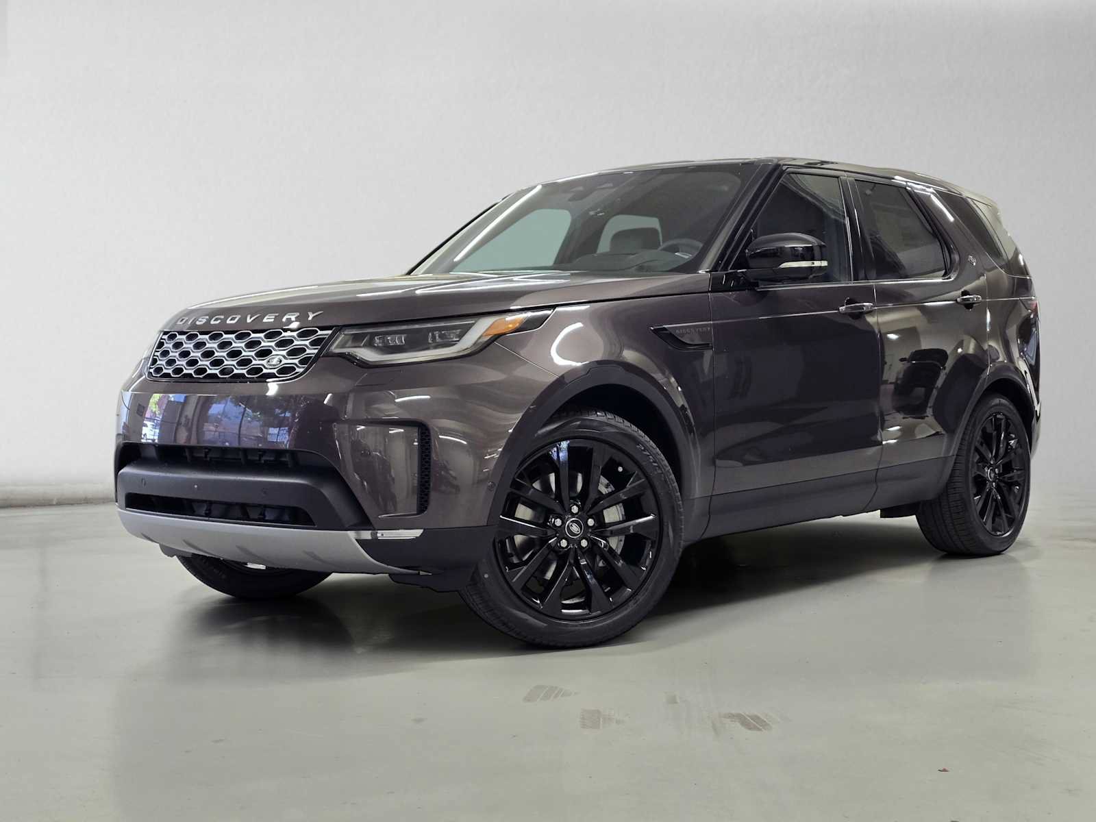 New 2026 Land Rover Discovery S