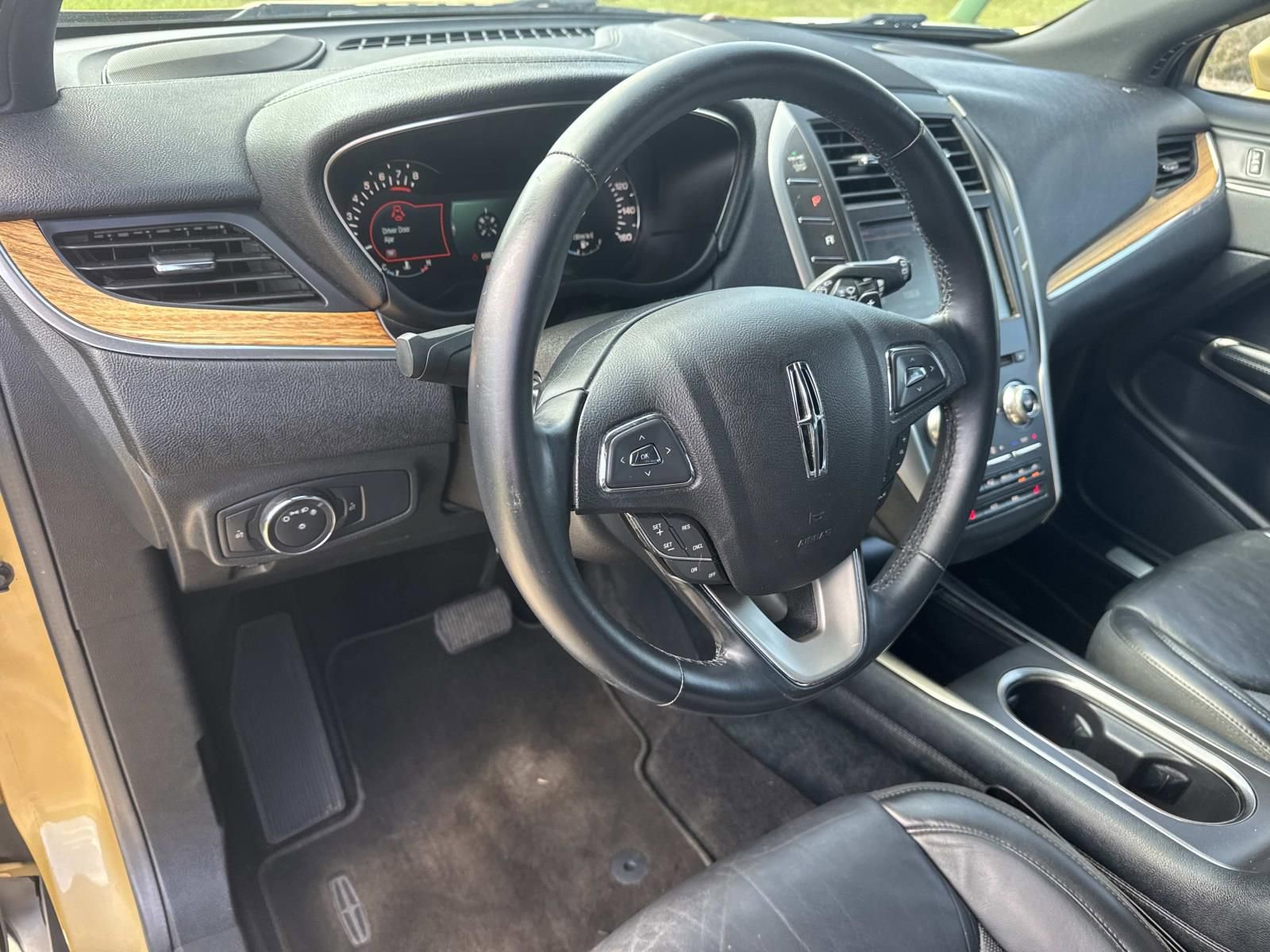 Used 2015 Lincoln MKC FWD w/ Equipment Group 101A Select image 17